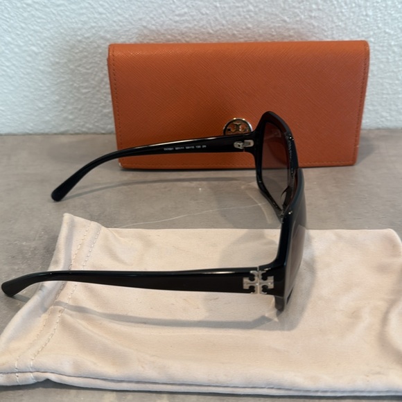 Tori Burch sunglasses - Picture 3 of 3